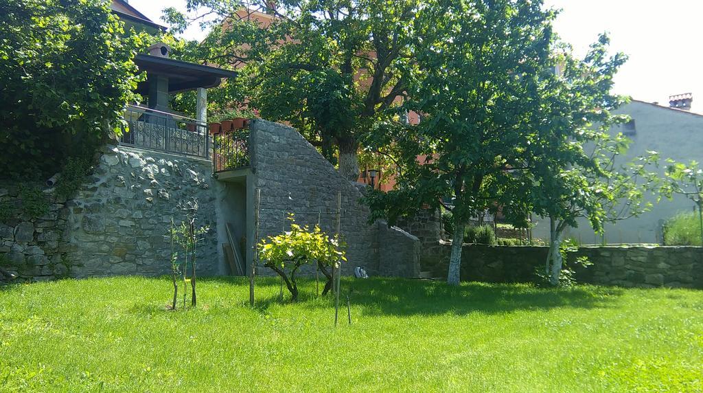 Apartment Pud Oreh Roč Exteriér fotografie